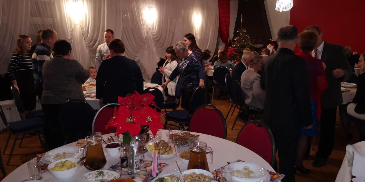 Osrodek Natura Pokrzywna Bagian luar foto